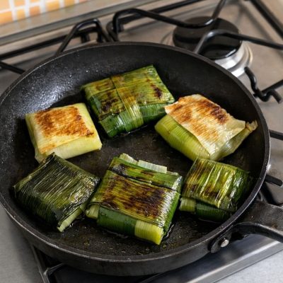 INVOLTINI DI FOGLIE DI PORRO CON RISO E CARNE MACINATA